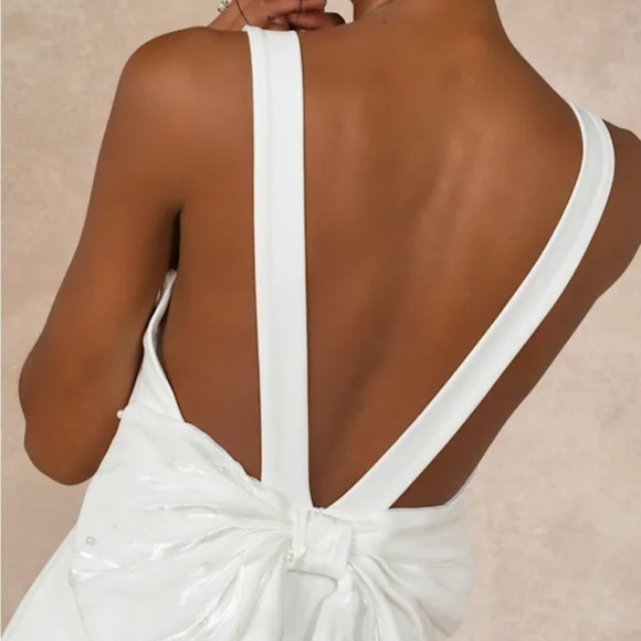 Lulus Romantic Glow White Backless Pearl Bow Maxi Dress size XS NWOT - Picture 4 of 12